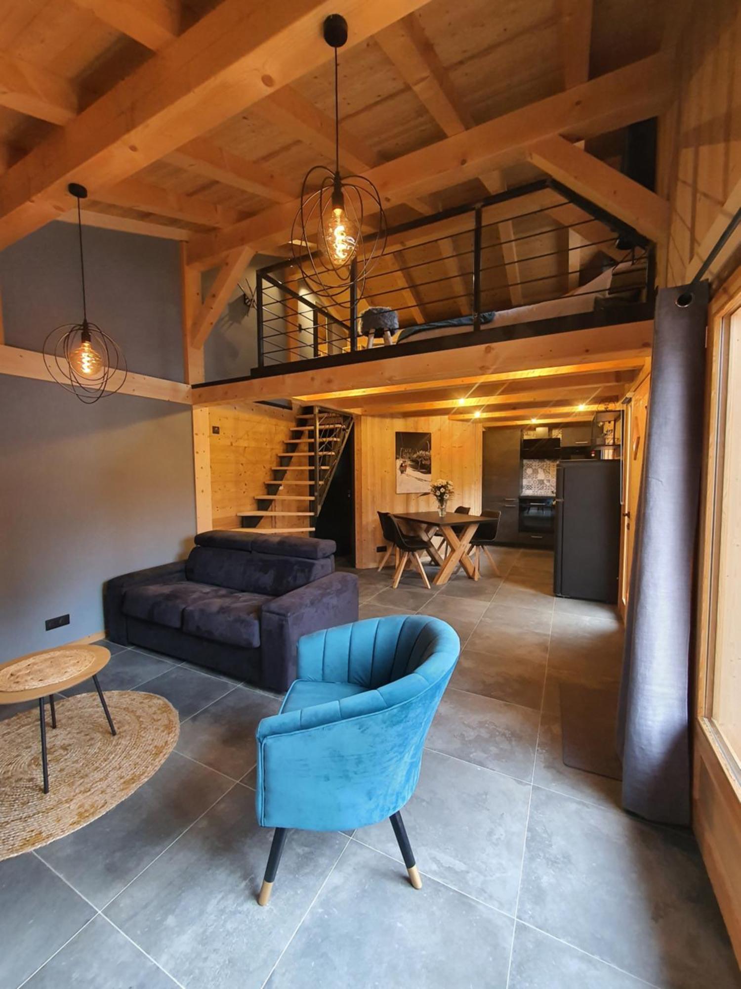 Cosy Et Moderne Vue Montagnes
